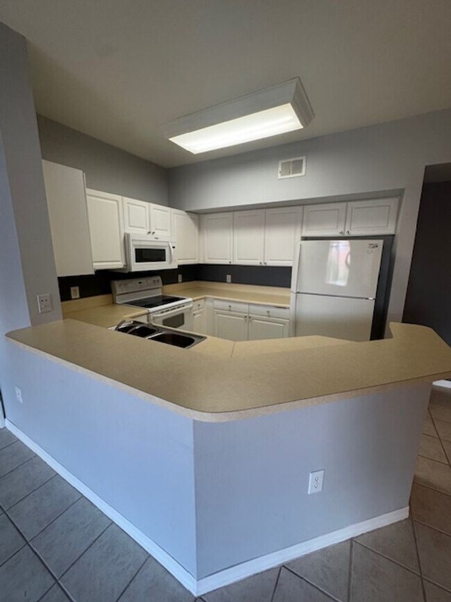 Foto del edificio - 2 bedroom 2 bathroom Condo in Gardens at B...
