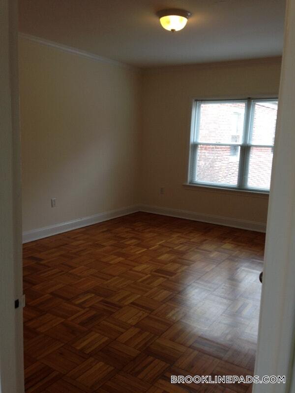 Building Photo - 117 Thornton Rd