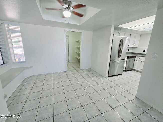 Foto del edificio - 4616 N 105th Ave
