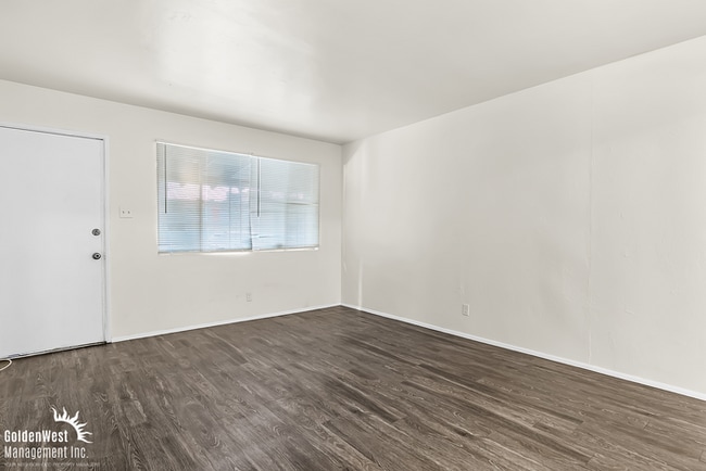 Foto del edificio - Charming 2Bdm 1Ba Apartment in Phoenix - MI Special