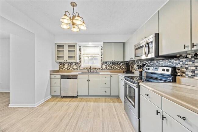 Foto del edificio - 2858 Spring Villa Ln