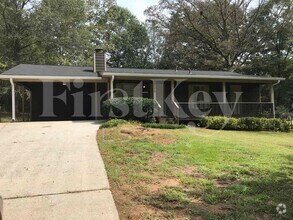 Building Photo - 5705 Hiram Lithia Springs Rd SW