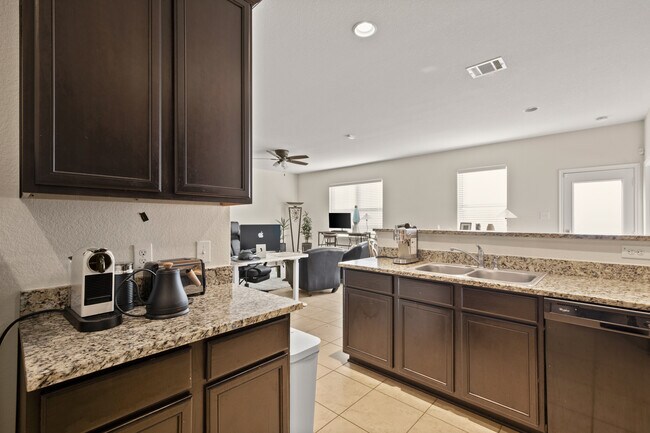 Foto del edificio - 19801 W.T. Gallaway St