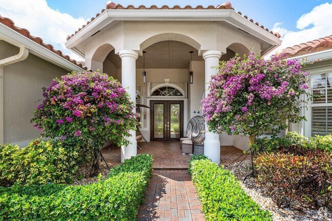 Building Photo - 4675 Manderly Dr