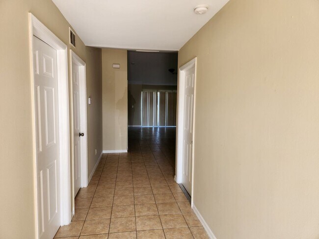 Foto del edificio - 1132-1134 Hightower Ave S.