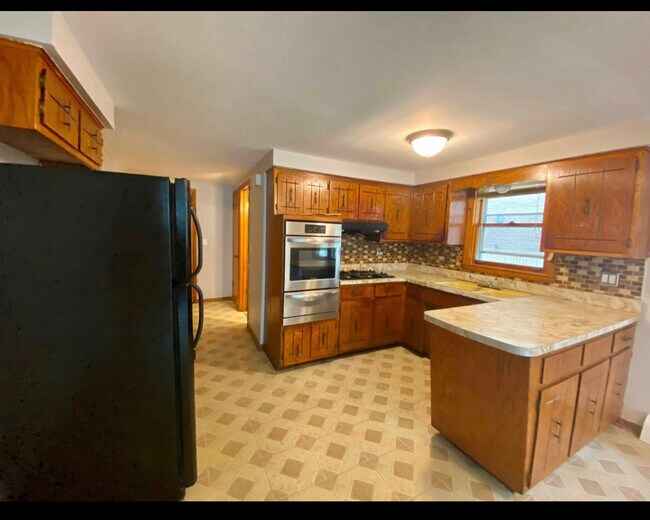 Foto del edificio - 2215 W Thome Ave