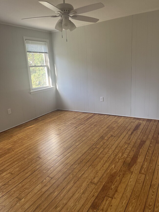 Foto del edificio - 2313 E 40th St