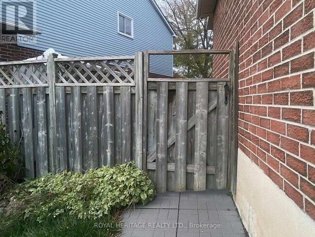 Building Photo - 24 Reed Dr