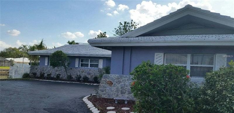 Primary Photo - 903 Oakwood Dr