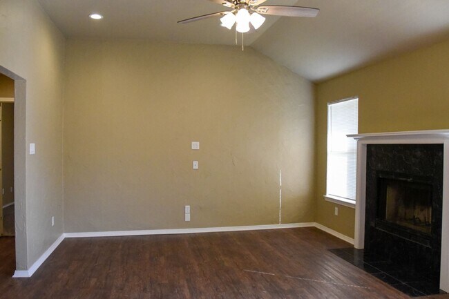 Foto del edificio - Great 3 Bedroom 2 Bath Roanoke