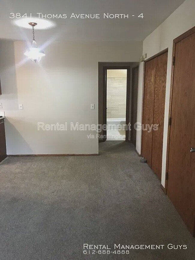 Foto del edificio - 3841 N Thomas Ave