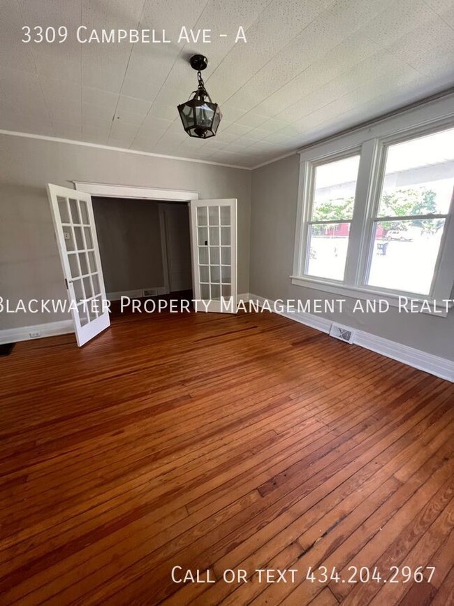 Building Photo - 2 Bedroom Apartment off Campbell Avenue!