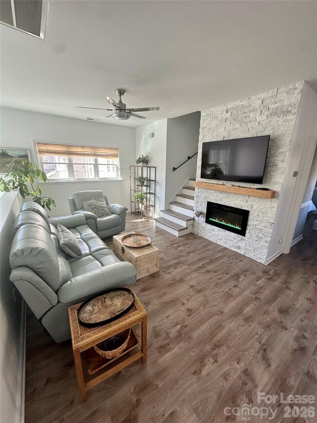 Building Photo - 18823 Cloverstone Cir