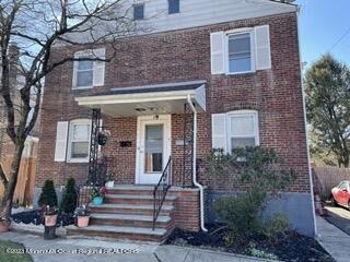 Primary Photo - 8 4th St