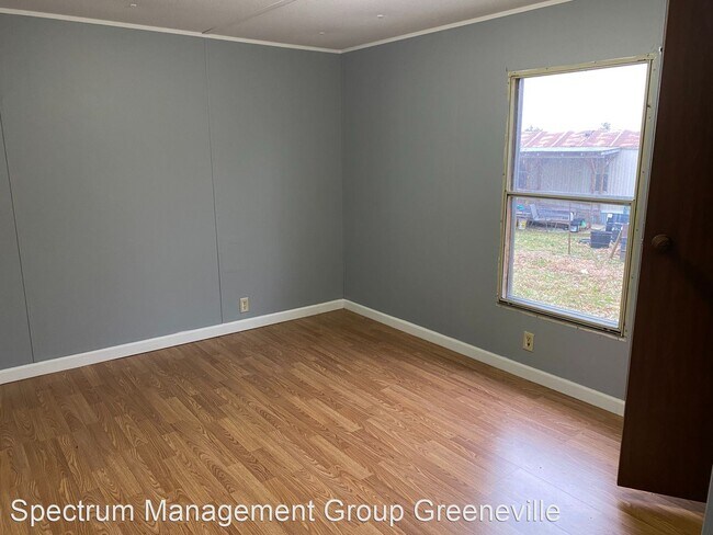 Building Photo - 2 br, 1 bath House - 940 Millers Chapel Rd
