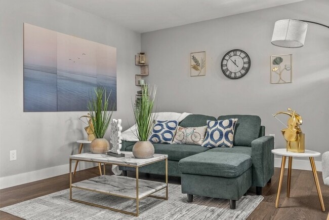 Building Photo - 4821 Walnut St