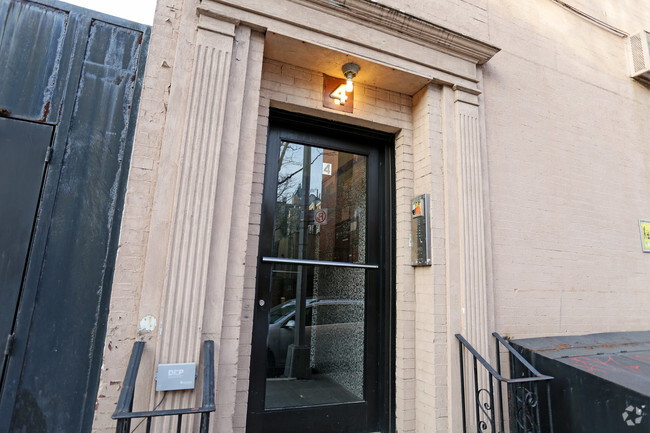 Building Photo - 171 Court St