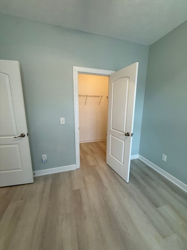 Building Photo - MOVE IN SPECIAL: 1/2 OFF FIRST FULL MONTHS RENT WITH A 12 MONTH LEASE!! 3BR/3BA in Prime Gallatin...