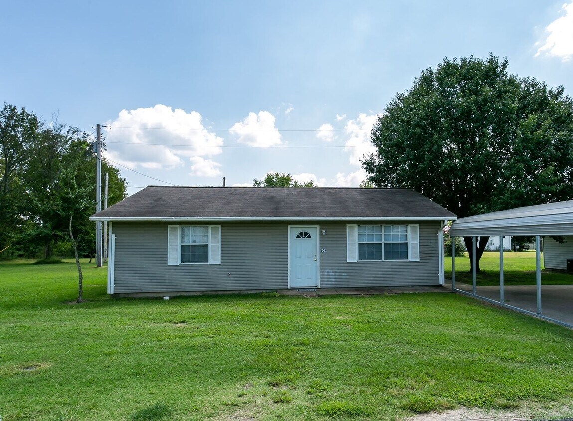 Building Photo - 2 bedroom, 1 bath house