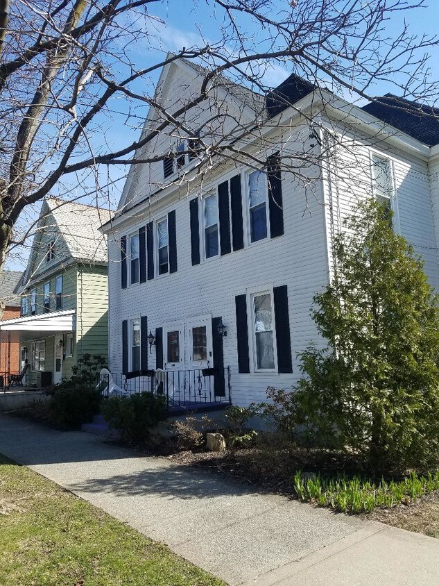 242 S 2nd Ave, Mechanicville, NY 12118 Apartments in Mechanicville, NY