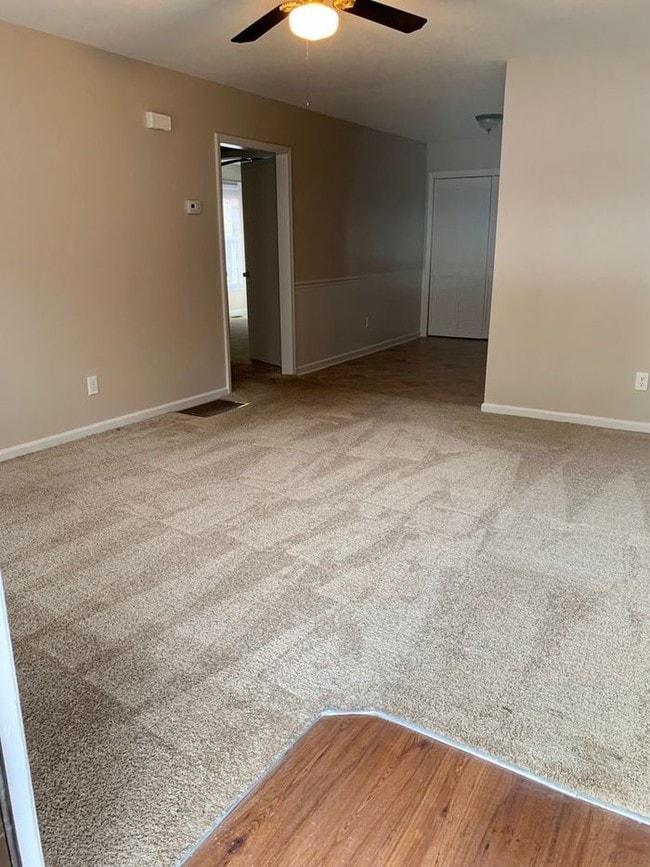 Building Photo - 2879 Mountcrest Cir NW