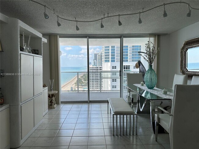Foto del edificio - 2751 S Ocean Dr
