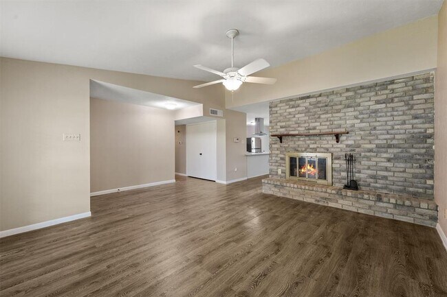 Building Photo - 6931 Tara Dr