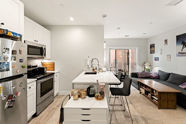 Foto del edificio - 1457 Tremont St