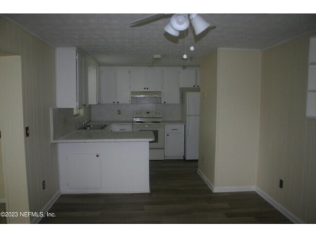 Foto del edificio - 3/2.5 home in the Crystal Springs area