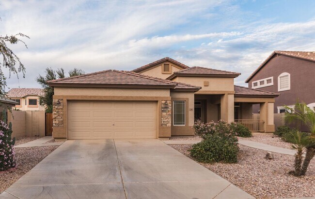 Building Photo - 3380 E Clark Dr
