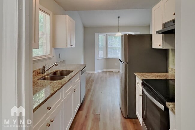 Building Photo - 589 Spaniel Ln