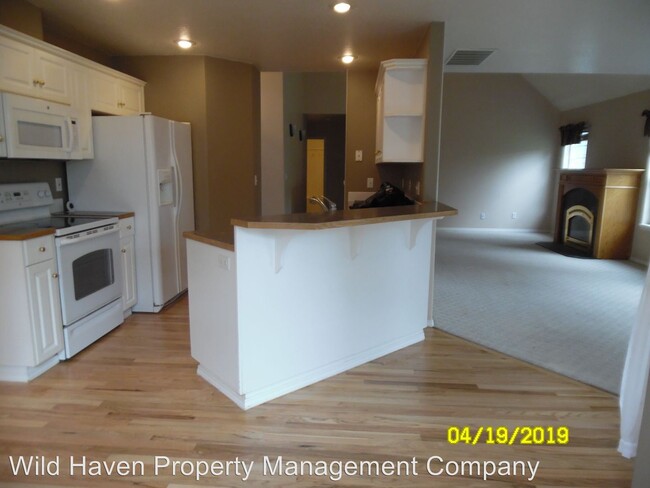 Building Photo - 3 br, 2 bath House - 2376 NW Grenfell Loop