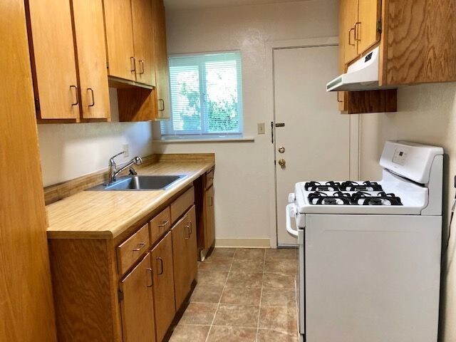 Primary Photo - Two Bedroom One Bath in Sebastopol