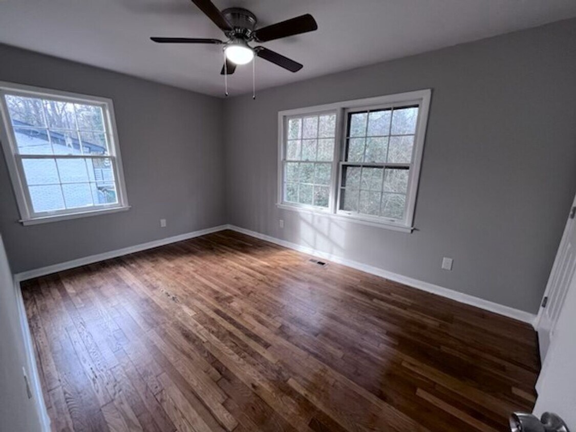 Primary Photo - Forest Park Oasis: Stunning 4BR/2BA Renova...