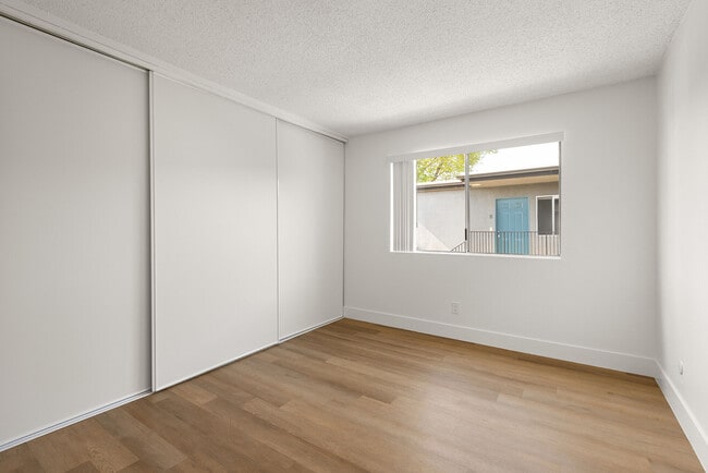 Building Photo - Terre at 989 Peach
