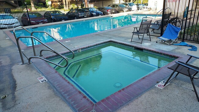 Foto del edificio - 11300 Foothill Blvd