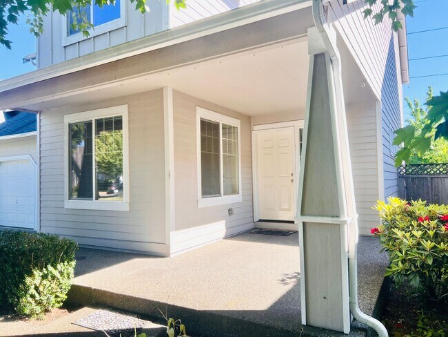 Building Photo - Enormous 4 Bed 2.5Bath + Bonus Room Great Lacey Neighborhood