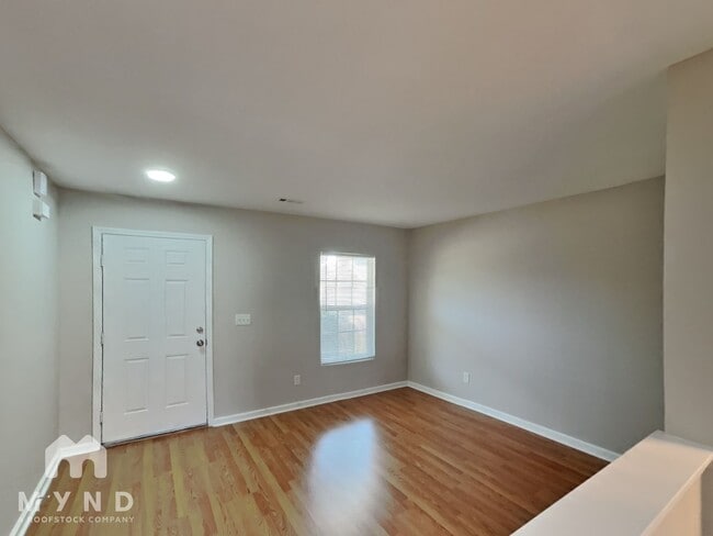 Building Photo - 6215 Woodland Commons Dr