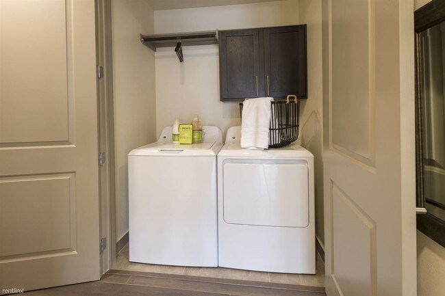 Foto del edificio - 1640 S Mason Rd