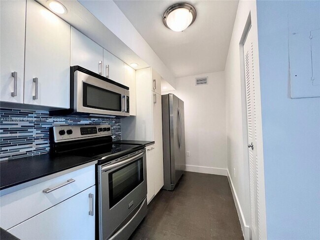 Foto del edificio - 8540 SW 212th St