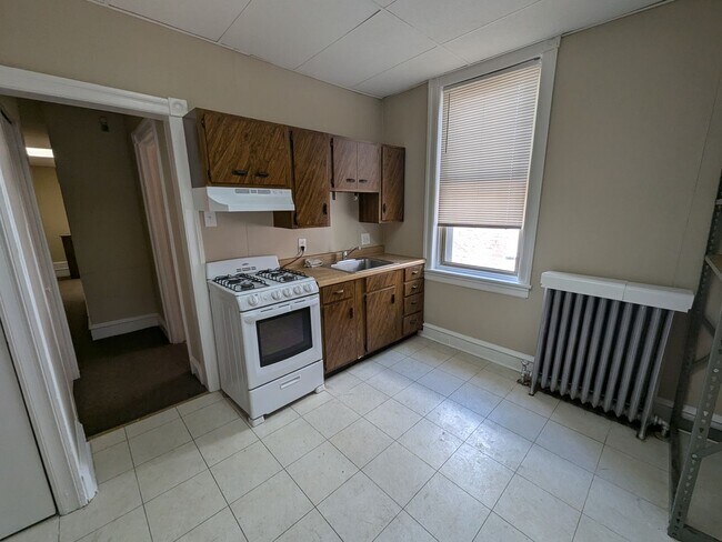Foto del edificio - Renovated Top Floor Unit - Port Richmond