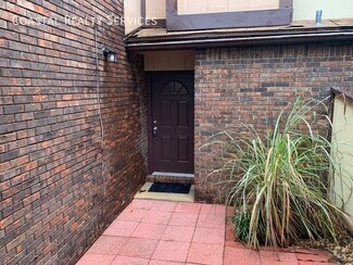 Building Photo - 9 Hidden Cove Cir