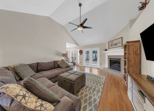 Foto del edificio - 4501 Parkwood Square