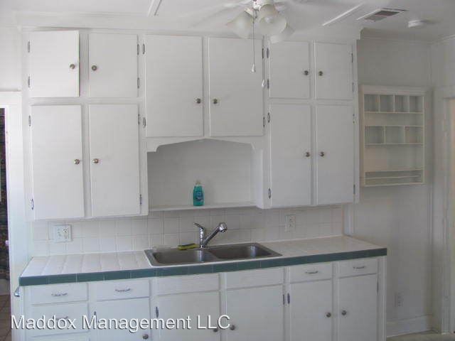 Building Photo - 214 Harvard Dr SE