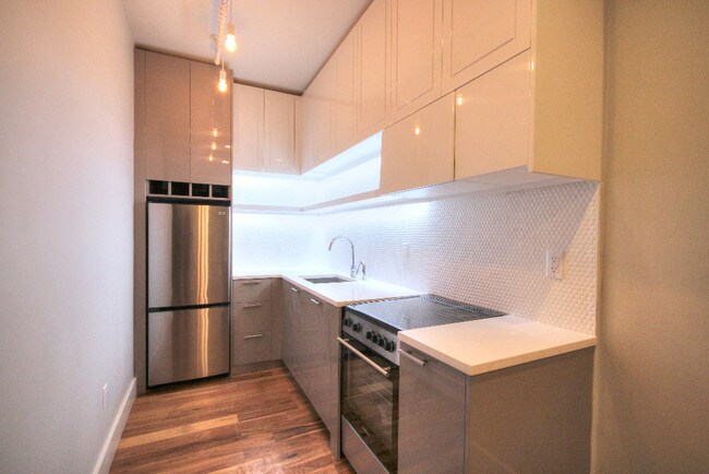 Foto del edificio - 1003 Greene Ave