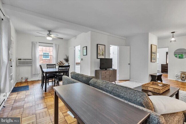 Foto del edificio - 1132 Valley Dr