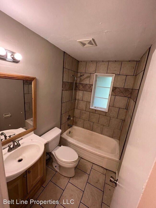 Building Photo - 3 br, 1 bath House - 550 Baltimore St
