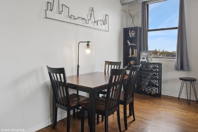 Building Photo - 4011 N Francisco Ave