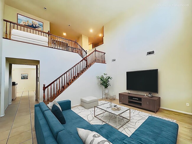 Building Photo - 17231 Greentree Dr