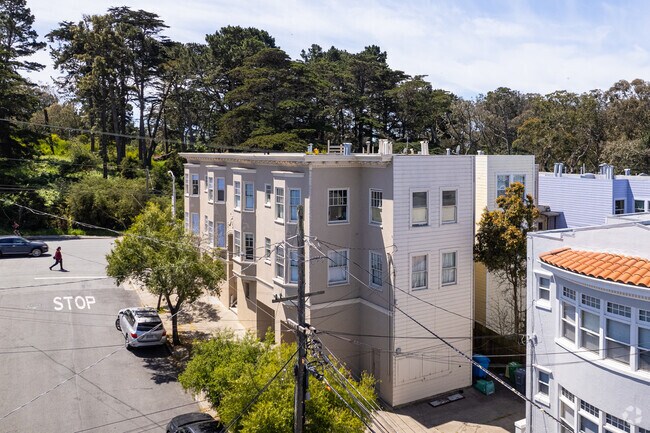 Alt. Afuera - 791-797 21st Ave